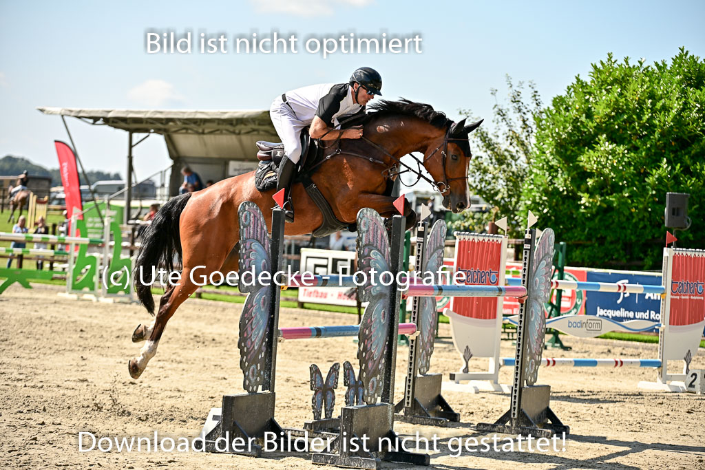 Show Jumping Event Stall Leichle in Schnarup | 15082025 Prf 7 M++  FR_083 