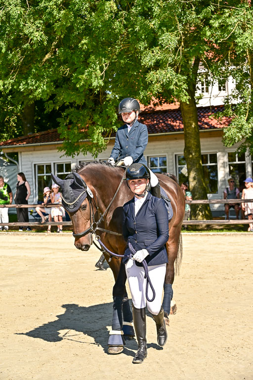Show Jumping Event Stall Leichle in Schnarup | 17082025 Führzügel WB _124 