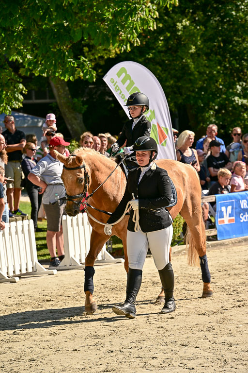 Show Jumping Event Stall Leichle in Schnarup | 17082025 Führzügel WB _130 