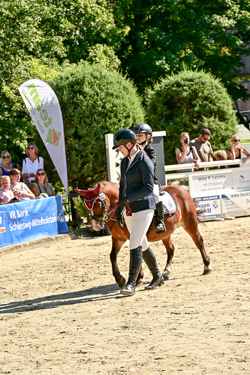 Show Jumping Event Stall Leichle in Schnarup | 17082025 Führzügel WB _140 