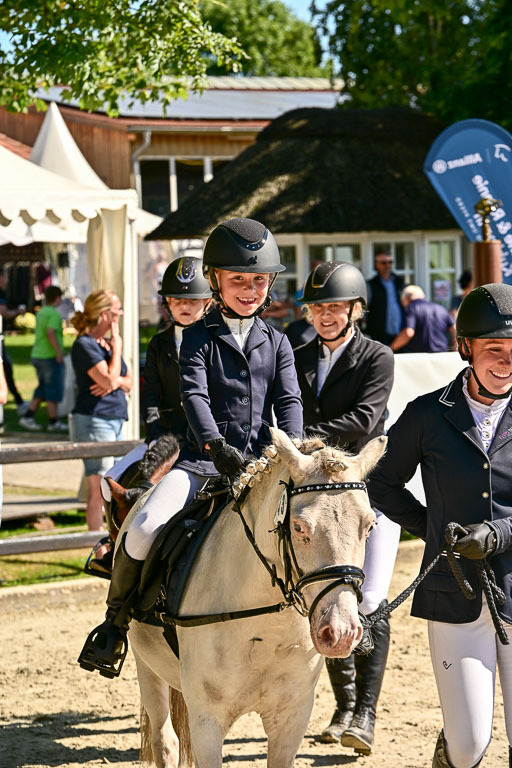 Show Jumping Event Stall Leichle in Schnarup | 17082025 Führzügel WB _143 