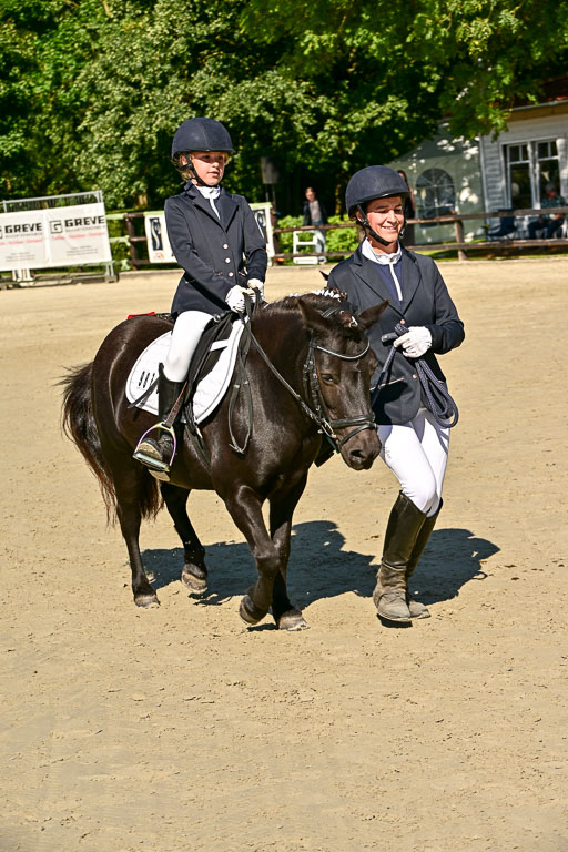 Show Jumping Event Stall Leichle in Schnarup | 17082025 Führzügel WB _211 