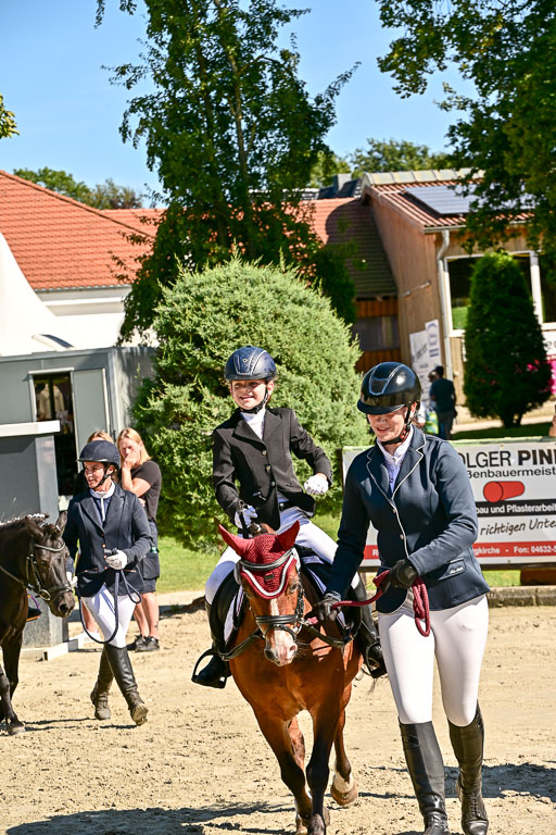 Show Jumping Event Stall Leichle in Schnarup | 17082025 Führzügel WB _226 