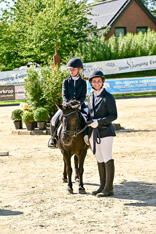 Show Jumping Event Stall Leichle in Schnarup | 17082025 Führzügel WB _242 