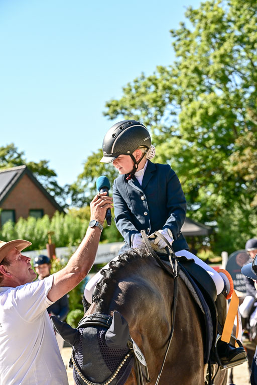Show Jumping Event Stall Leichle in Schnarup | 17082025 Führzügel WB _249 
