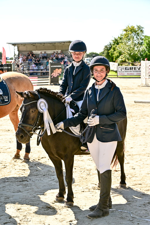 Show Jumping Event Stall Leichle in Schnarup | 17082025 Führzügel WB _260 