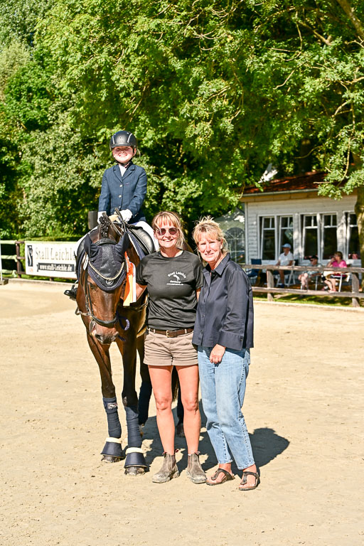 Show Jumping Event Stall Leichle in Schnarup | 17082025 Führzügel WB _287 