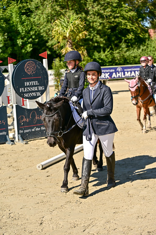 Show Jumping Event Stall Leichle in Schnarup | 17082025 Führzügel WB 