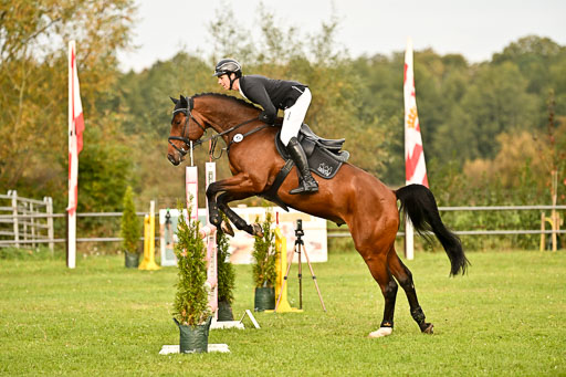  | 12102025 Springen Intro _147 