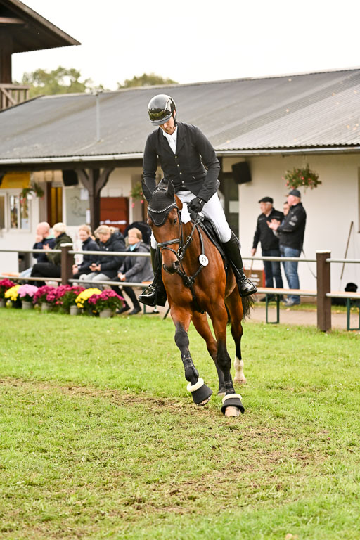  | 12102025 Springen Intro _186 