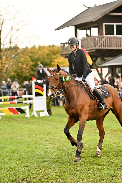  | 12102025 Springen Intro _188 