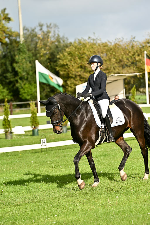 9-12.10.2025 Ströhen | Rieka Marie Schnier - Coco Spring_01 