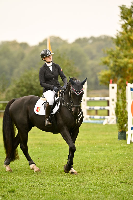  | madison Joelle Kirstein - Valerian _18 