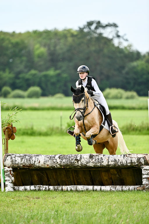 Goldene Schärpe Ponys in Löningen 2026 | 06062026 Gelände 2Abt_1300 