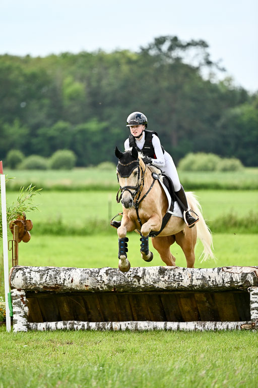 Goldene Schärpe Ponys in Löningen 2026 | 06062026 Gelände 2Abt_1301 