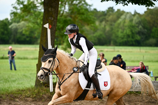 Goldene Schärpe Ponys in Löningen 2026 | 06062026 Gelände 2Abt_1327 