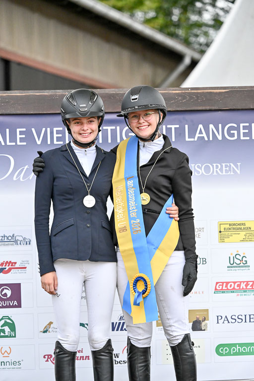 Deutsche Amateur Meisterschaft  Vielseitigkeit 2026 in Langenhagen | 12092026 Siegerehrung  b_11 
