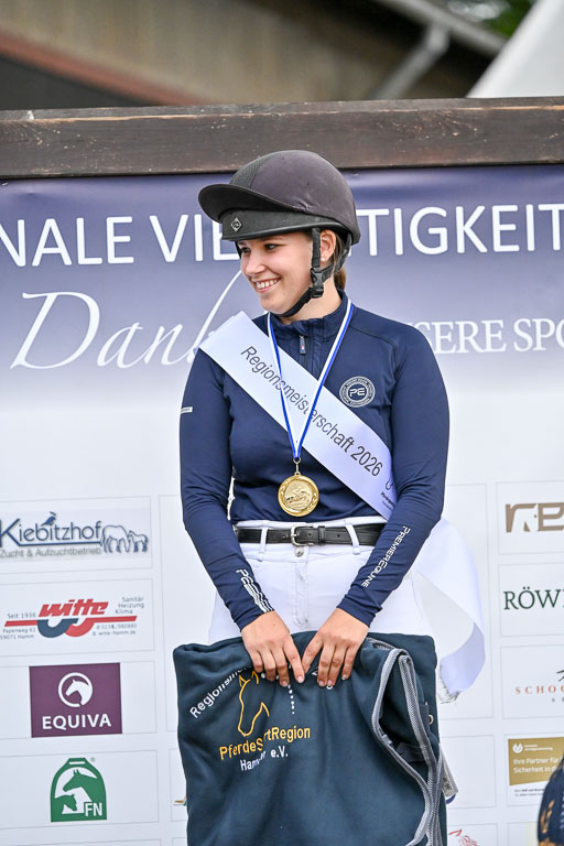 Deutsche Amateur Meisterschaft  Vielseitigkeit 2026 in Langenhagen | 12092026 Siegerehrung  b_15 