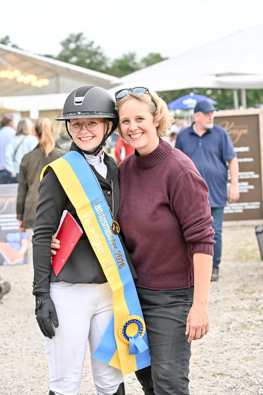 Deutsche Amateur Meisterschaft  Vielseitigkeit 2026 in Langenhagen | 12092026 Siegerehrung  b_21 