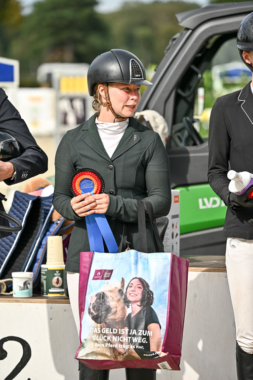 Deutsche Amateur Meisterschaft  Vielseitigkeit 2026 in Langenhagen | 12092026 Siegerehrung_05 