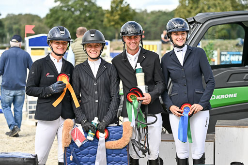 Deutsche Amateur Meisterschaft  Vielseitigkeit 2026 in Langenhagen | 12092026 Siegerehrung_23 