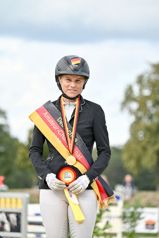 Deutsche Amateur Meisterschaft  Vielseitigkeit 2026 in Langenhagen | 12092026 Siegerehrung_34 