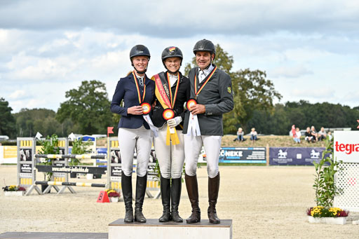 Deutsche Amateur Meisterschaft  Vielseitigkeit 2026 in Langenhagen | 12092026 Siegerehrung_38 