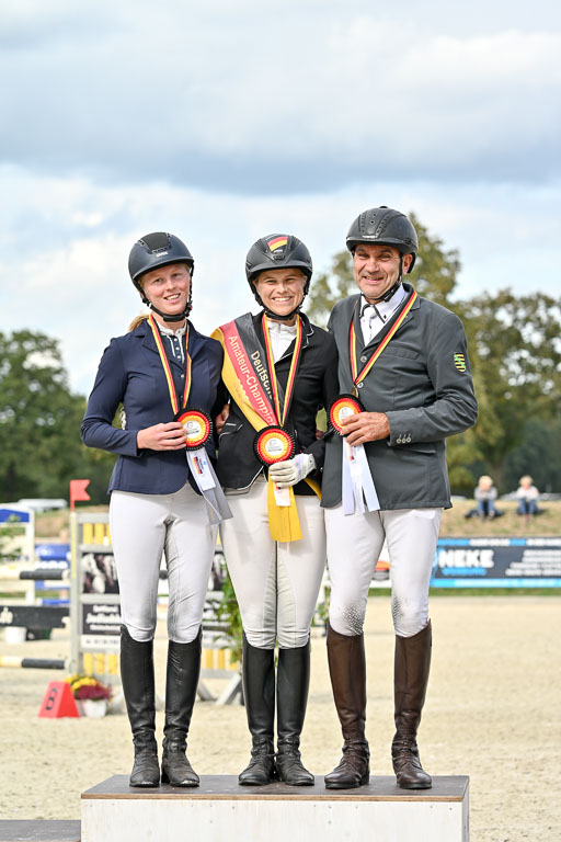 Deutsche Amateur Meisterschaft  Vielseitigkeit 2026 in Langenhagen | 12092026 Siegerehrung_40 