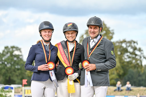 Deutsche Amateur Meisterschaft  Vielseitigkeit 2026 in Langenhagen | 12092026 Siegerehrung_41 