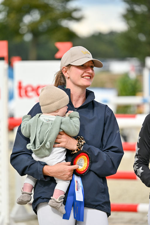 Deutsche Amateur Meisterschaft  Vielseitigkeit 2026 in Langenhagen | 12092026 Siegerehrung_42 
