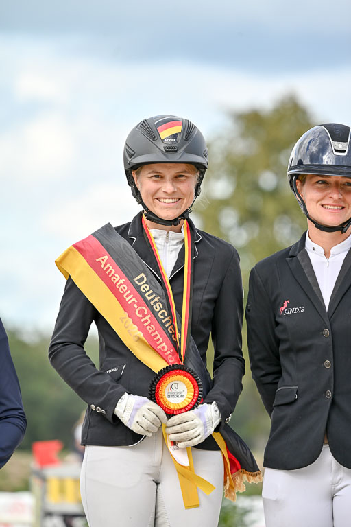 Deutsche Amateur Meisterschaft  Vielseitigkeit 2026 in Langenhagen | 12092026 Siegerehrung_44 
