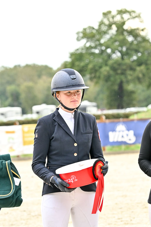 Deutsche Amateur Meisterschaft  Vielseitigkeit 2026 in Langenhagen | 13092026 Siegerehrung_04 