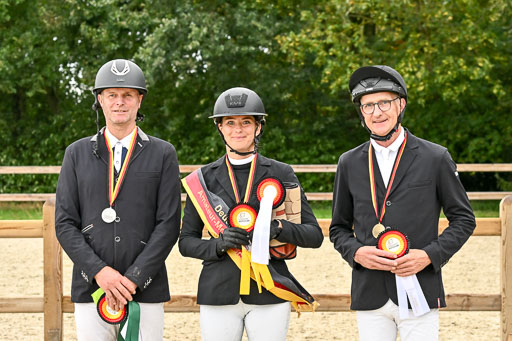 Deutsche Amateur Meisterschaft  Vielseitigkeit 2026 in Langenhagen | 13092026 Siegerehrung_37 