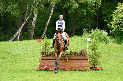  | 31052026 VAUG0_0424UG0_0424 XC -2 
