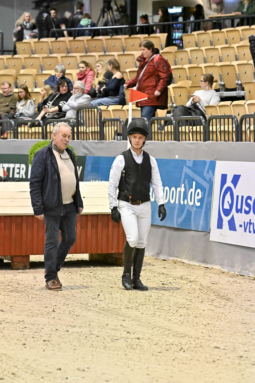  | 12022026 Indoor VS _006 