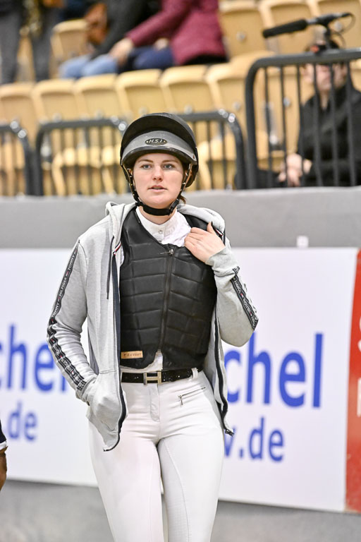  | 12022026 Indoor VS _010 