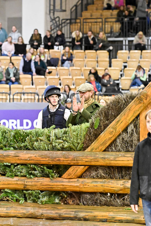  | 12022026 Indoor VS _018 