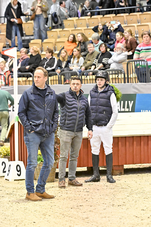  | 12022026 Indoor VS _021 