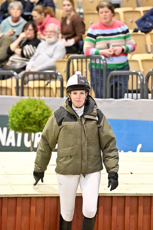  | 12022026 Indoor VS _032 