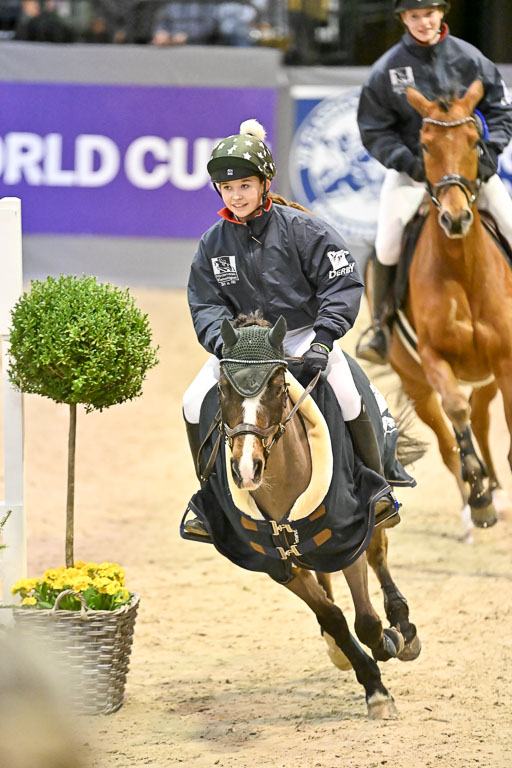  | 12022026 Indoor VS _038 