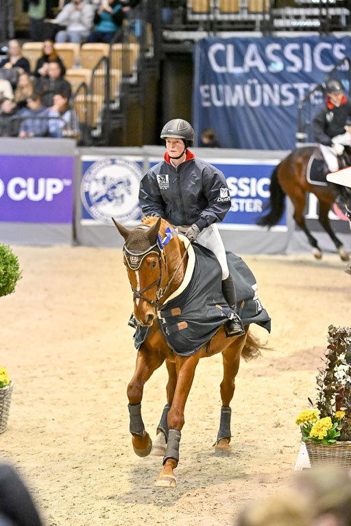  | 12022026 Indoor VS _043 