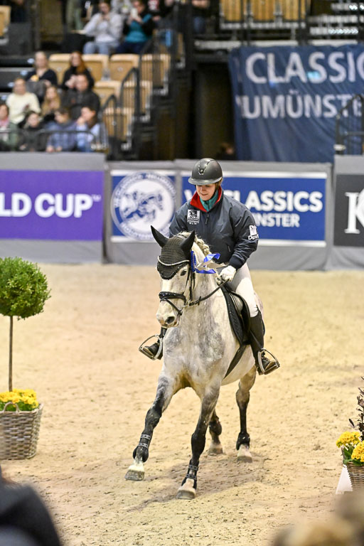  | 12022026 Indoor VS _044 