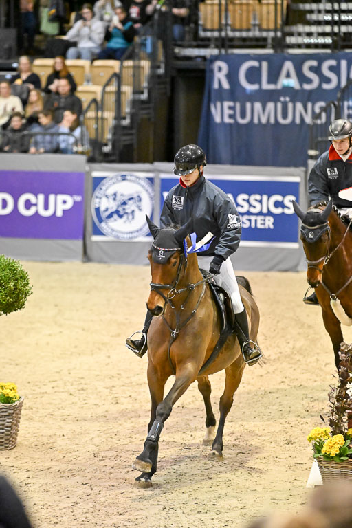  | 12022026 Indoor VS _046 