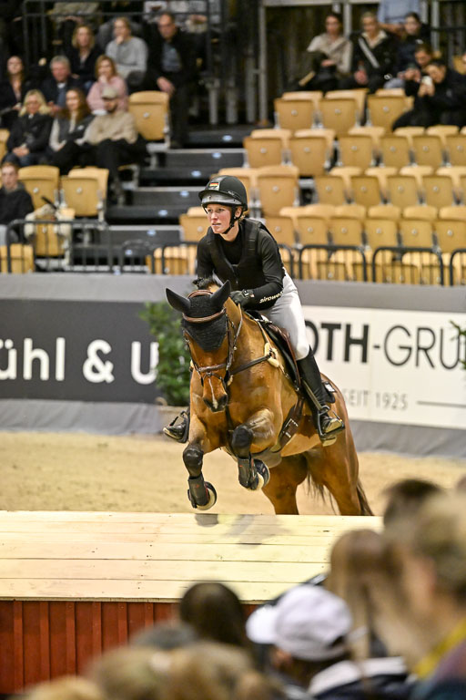  | 12022026 Indoor VS _051 