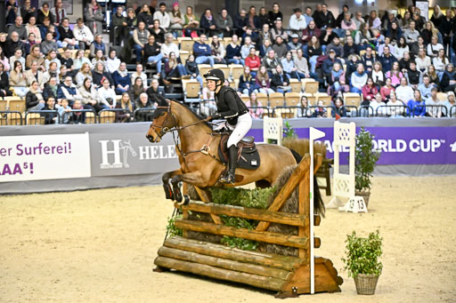  | 12022026 Indoor VS _062 