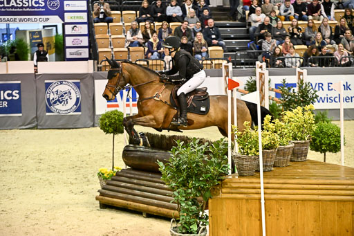  | 12022026 Indoor VS _065 