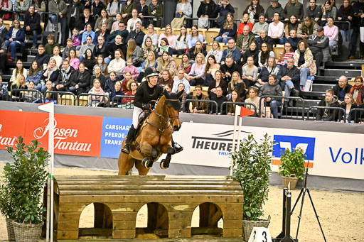  | 12022026 Indoor VS _066 