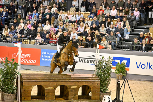  | 12022026 Indoor VS _067 