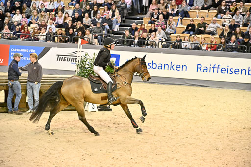  | 12022026 Indoor VS _076 