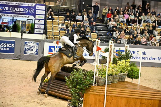  | 12022026 Indoor VS _086 